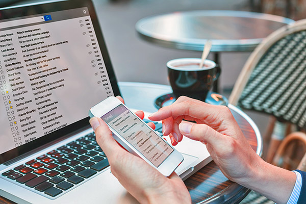 Unlimited Free 10gb Email accounts Texting on Whatsapp